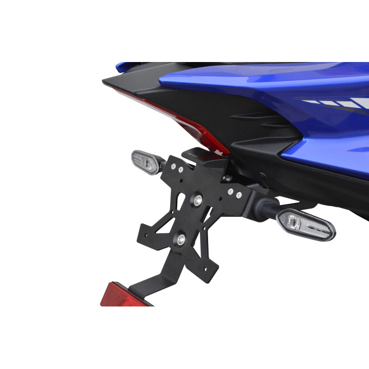 SUPPORT DE PLAQUE AVEC ECLAIREUR YAMAHA R9 (25)