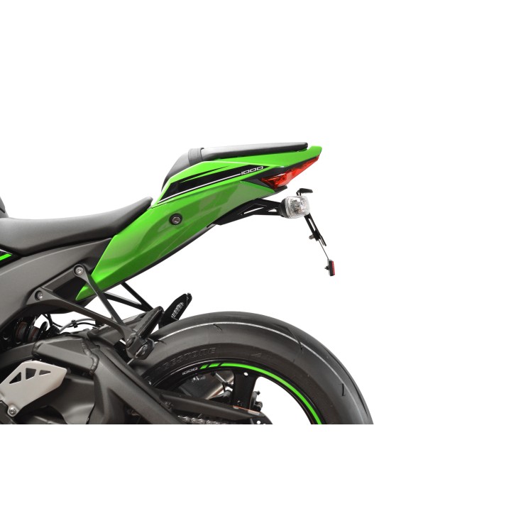 SUPPORT DE PLAQUE AVEC ECLAIREUR ZX10R (16-25) (vendu sans clignotant